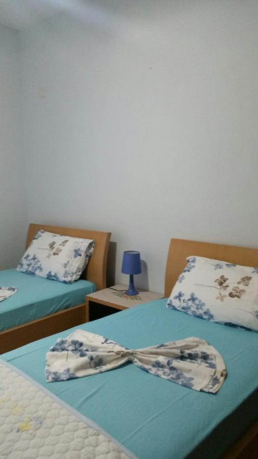 Christos Apartments Sarande Bagian luar foto