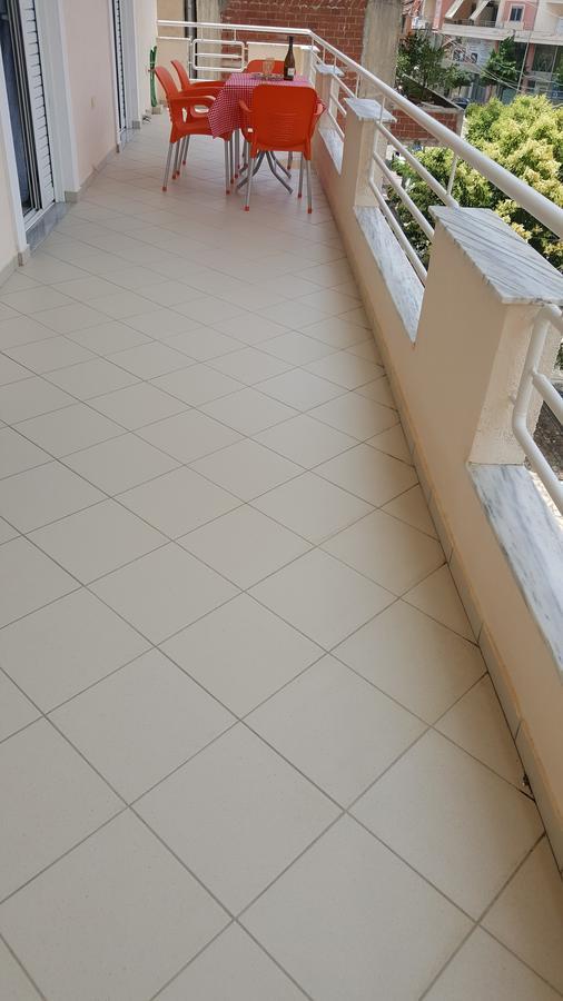 Christos Apartments Sarande Bagian luar foto