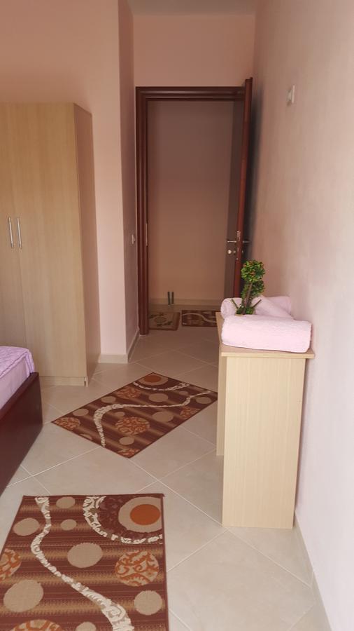 Christos Apartments Sarande Bagian luar foto