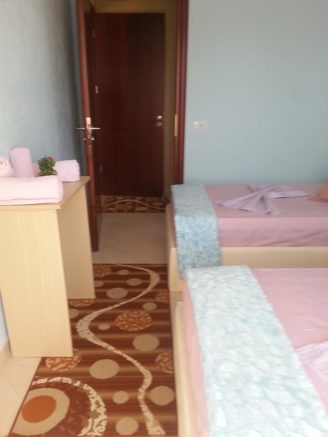Christos Apartments Sarande Bagian luar foto