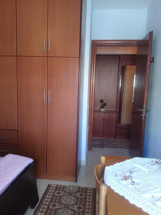 Christos Apartments Sarande Bagian luar foto