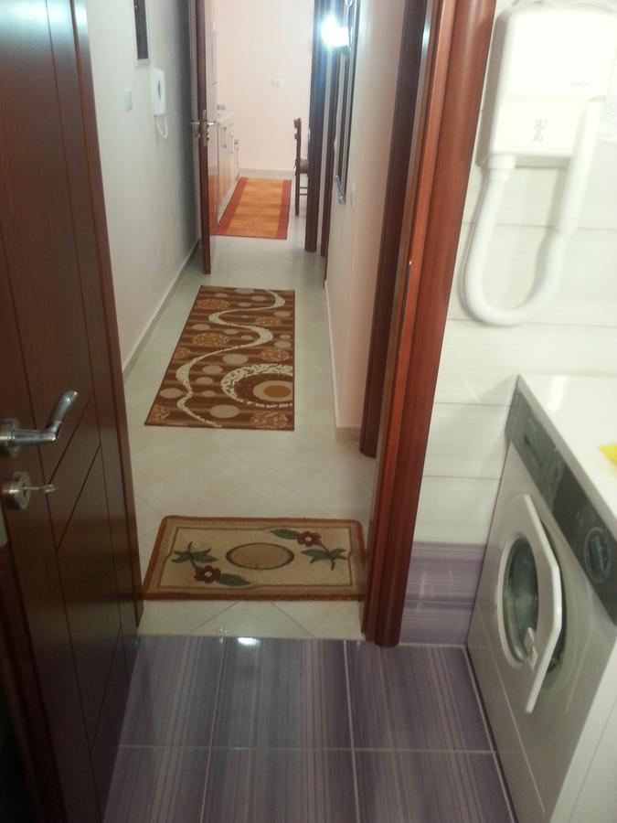Christos Apartments Sarande Bagian luar foto